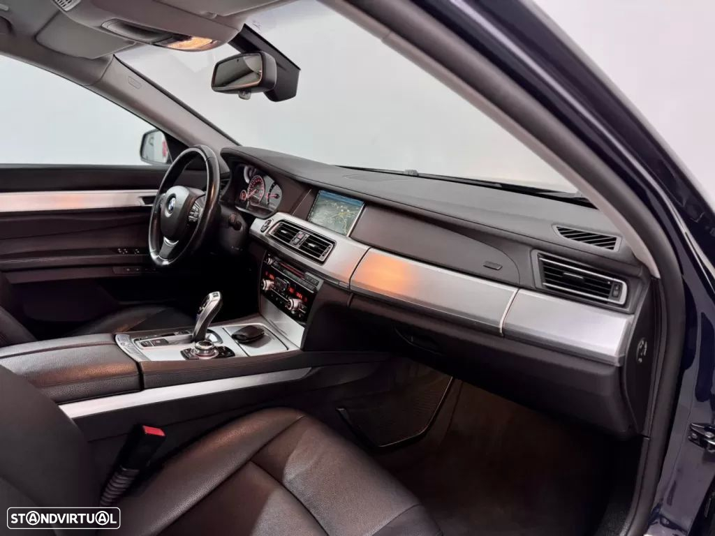 BMW 730 - 51