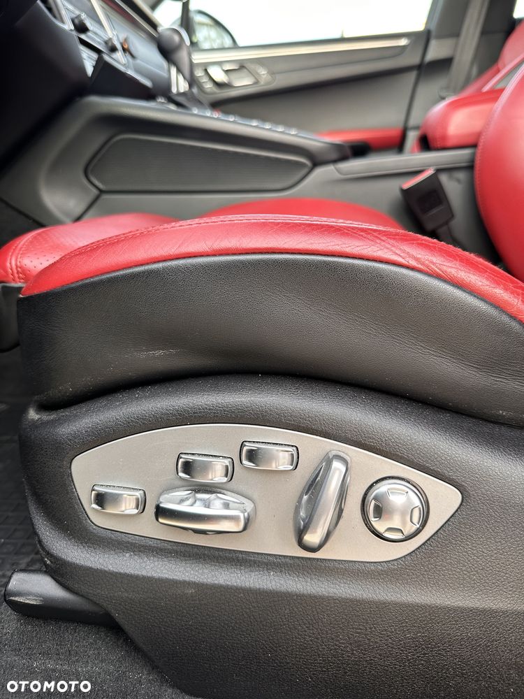 Porsche Macan - 33