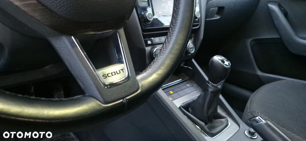 Skoda Octavia Scout 2.0 TDI 4x4 - 23