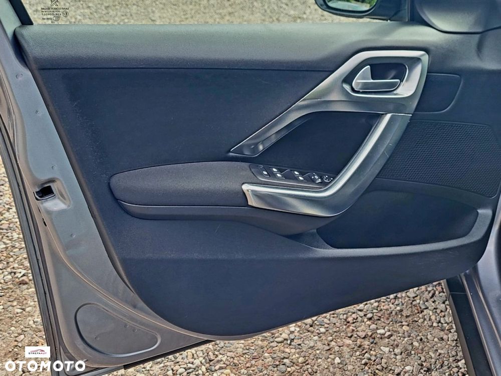 Peugeot 2008 - 11