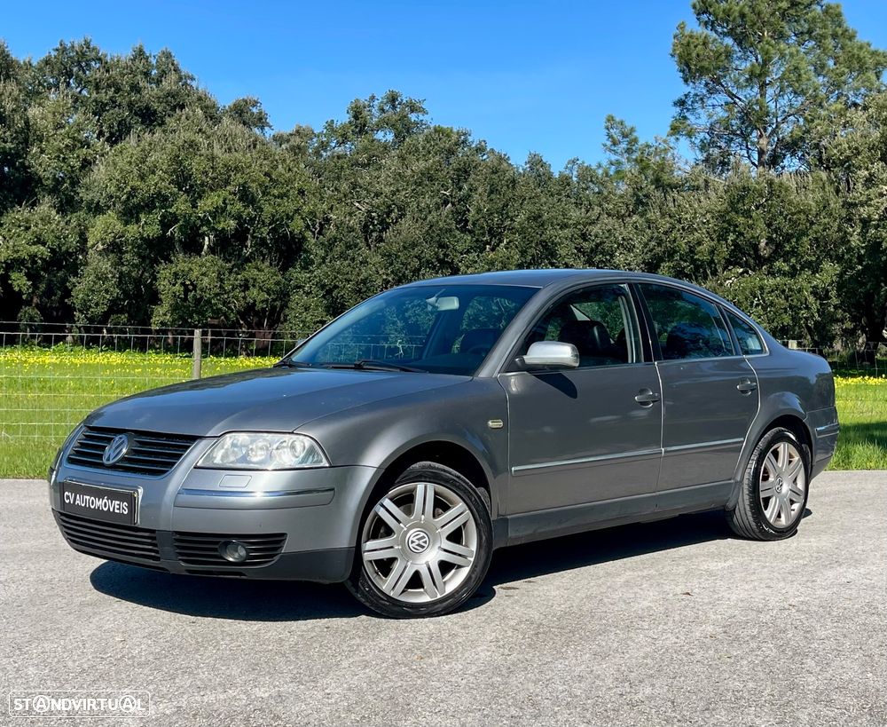 VW Passat 1.9 TDi Highline - 1