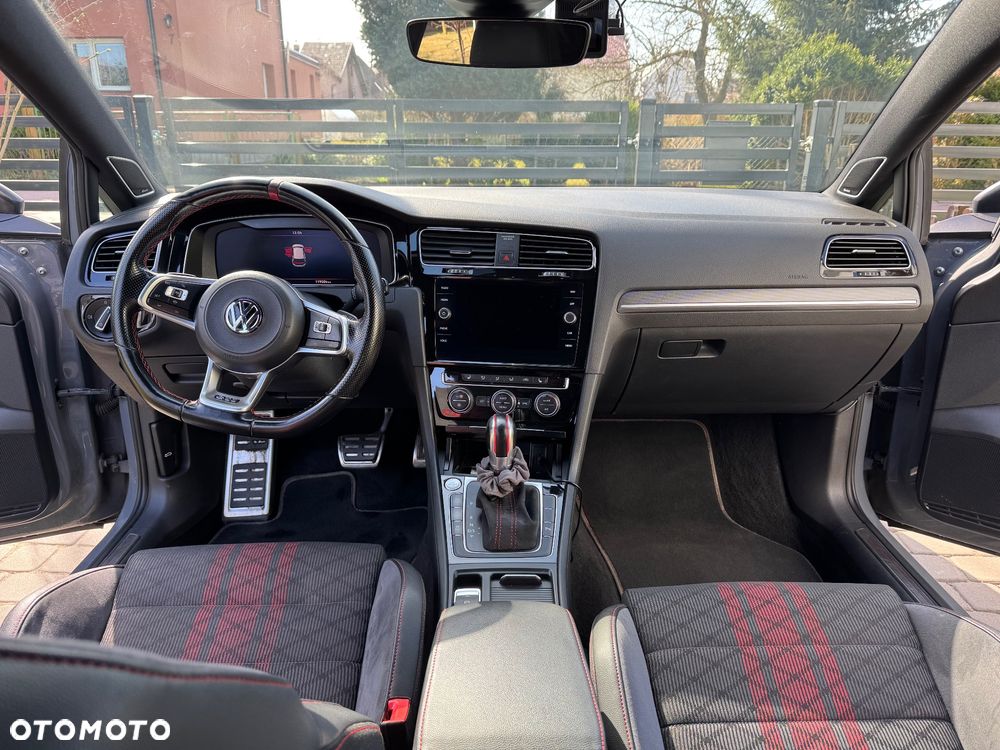 Volkswagen Golf 2.0 TSI GTI TCR DSG - 9