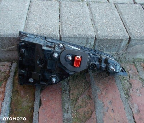 AUDI A4 B9 KOMBI LIFT 19+ PRAWA TYLNA LAMPA LED KLAPA ORYGINAŁ 8W9945094AC - 2