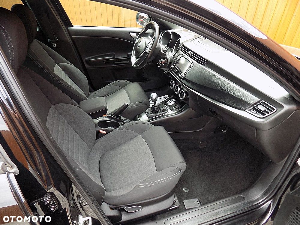 Alfa Romeo Giulietta 1.4 TB 16V Turismo - 8