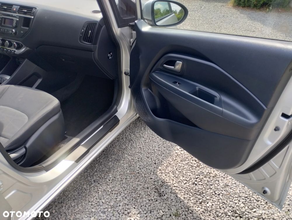 Kia Rio - 30