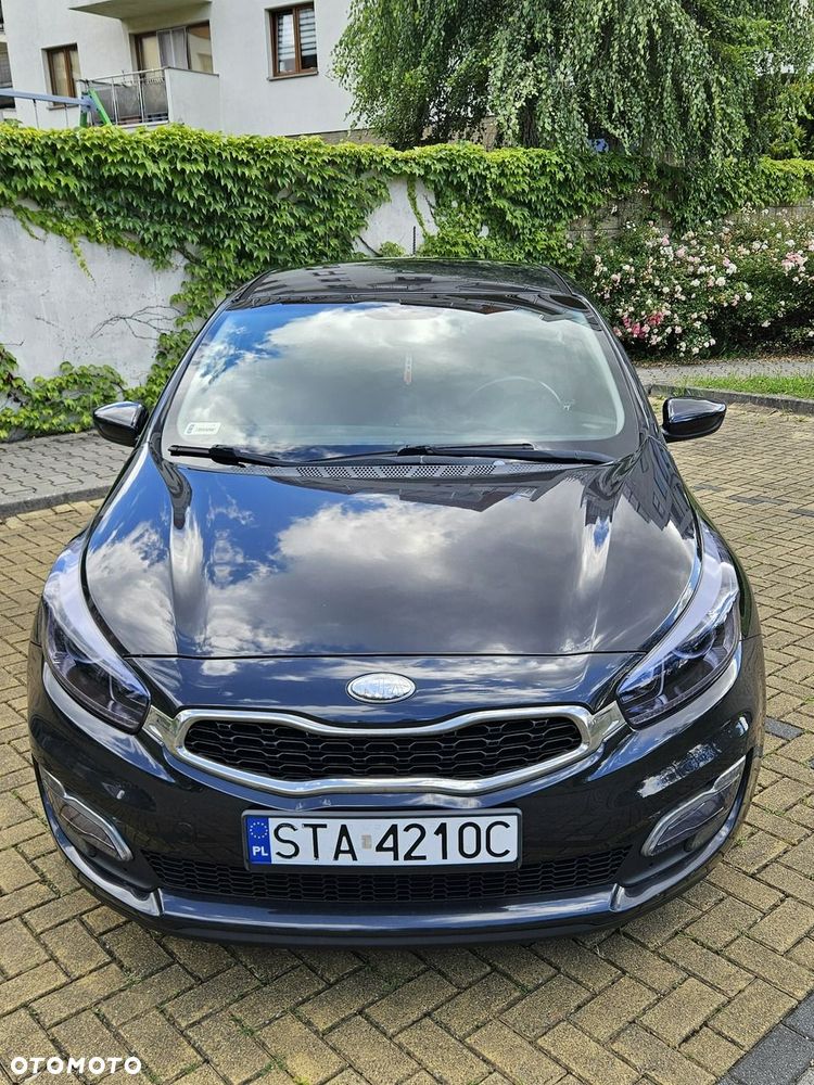 Kia Ceed - 9