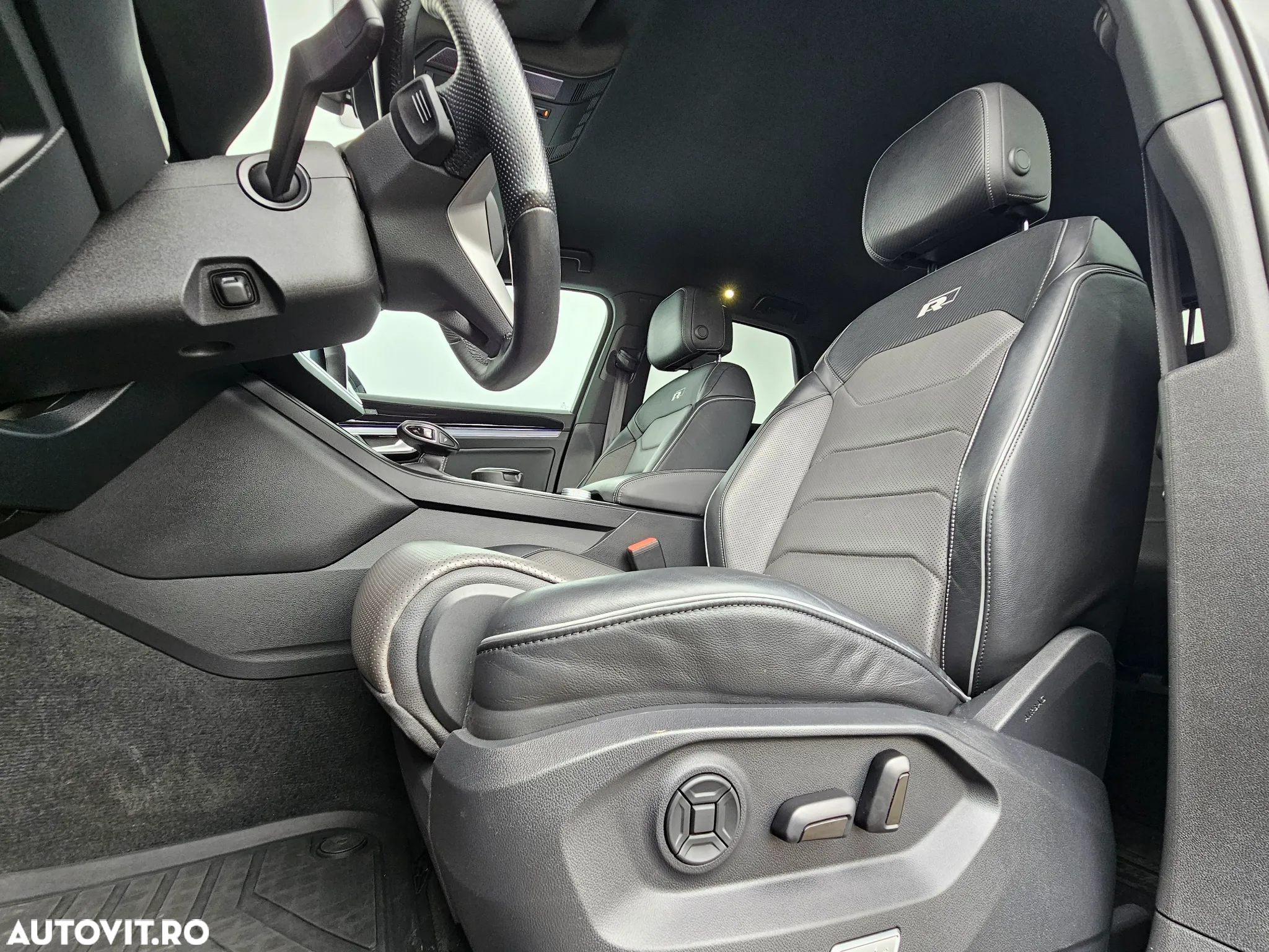 Volkswagen Touareg V6 TDI R-Style - 10