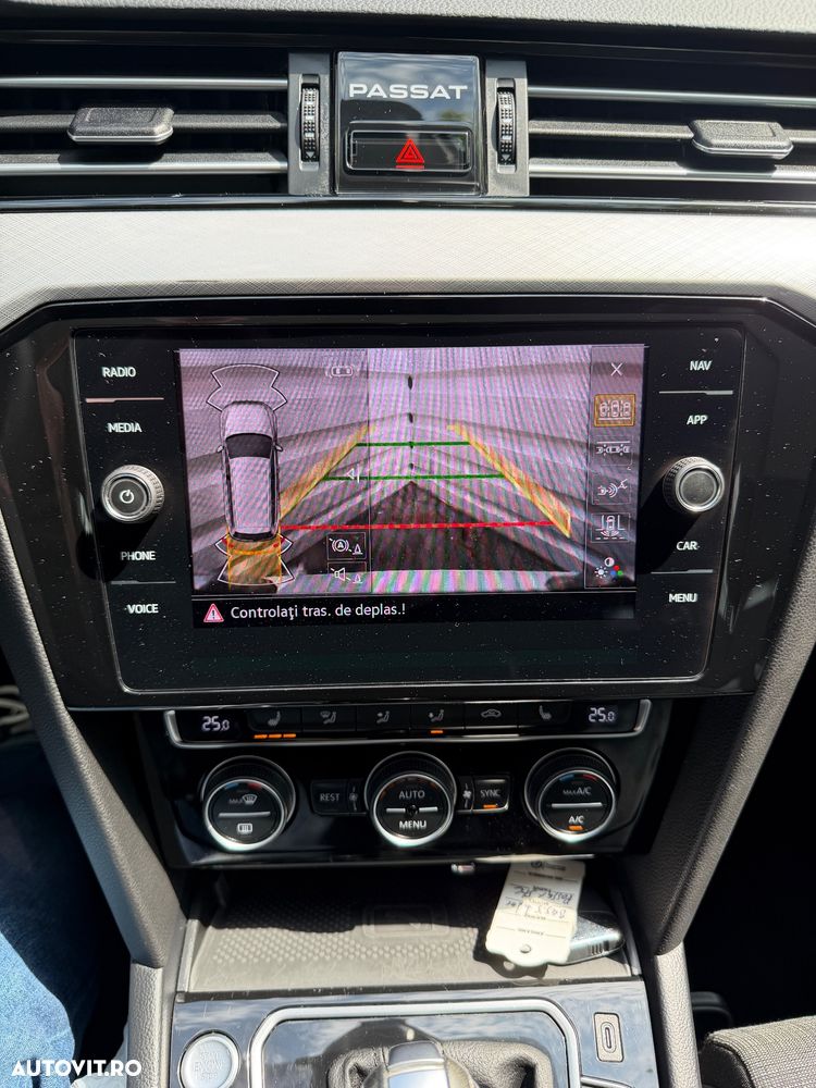 Volkswagen Passat 2.0 TDI DSG Comfortline - 12