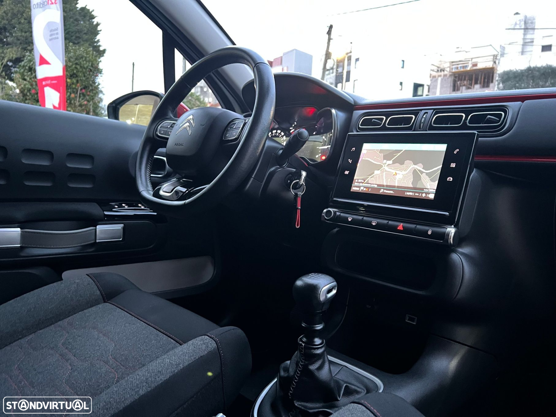 Citroën C3 1.2 PureTech Shine - 19