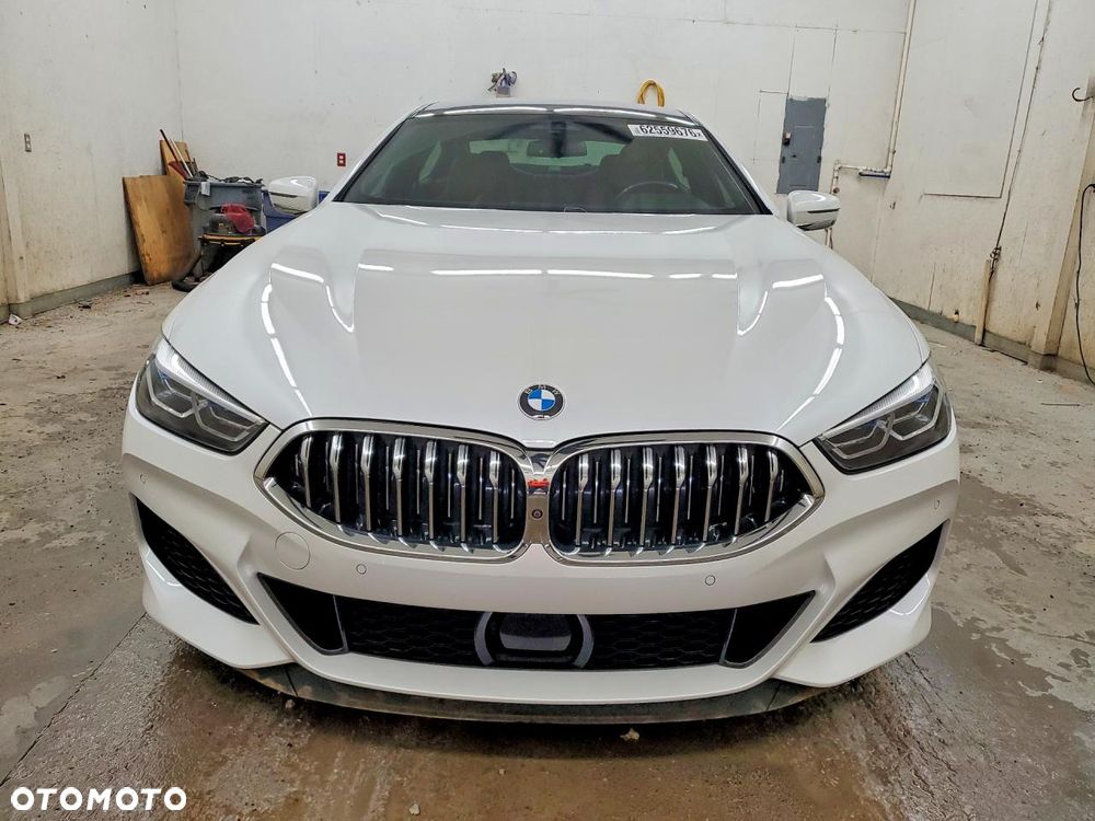 BMW Seria 8 - 2