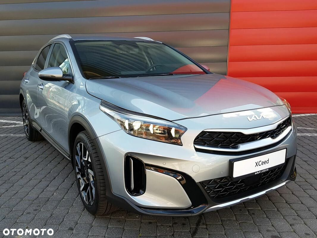 Kia XCeed 1.5 T-GDI Business Line DCT - 4