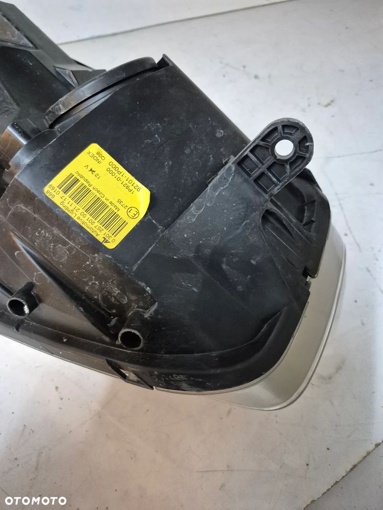 Kia Venga lampa przednia 92102-1P000 - 10