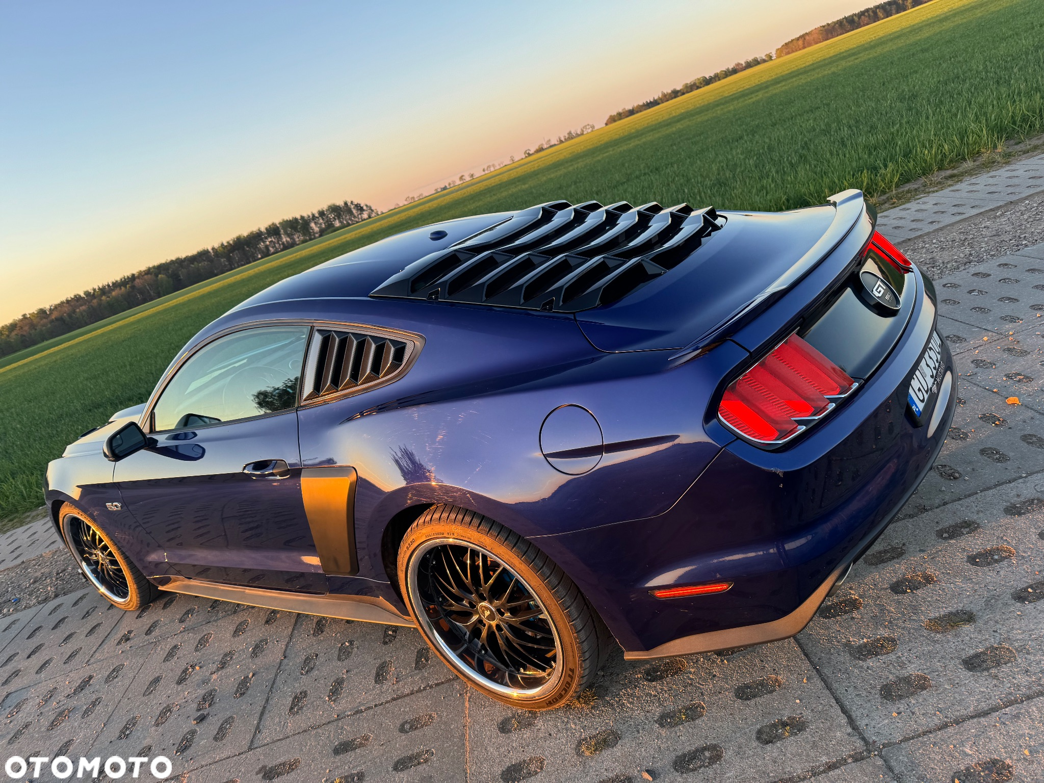 Ford Mustang 5.0 V8 GT - 4