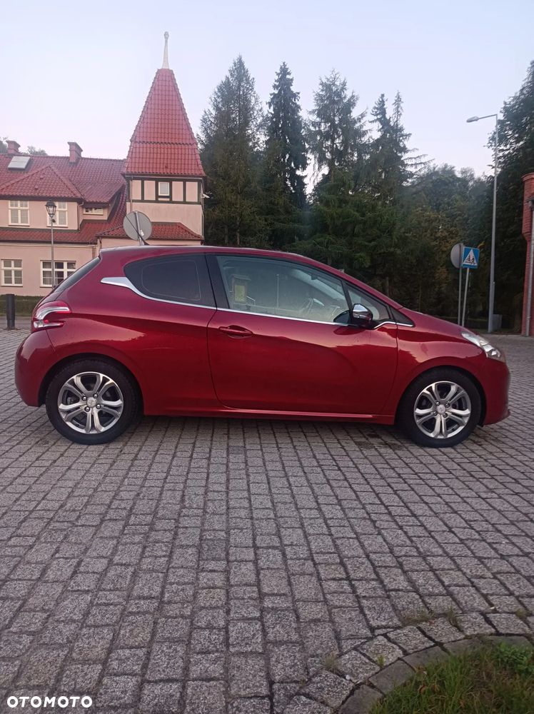 Peugeot 208 120 VTI Allure - 3