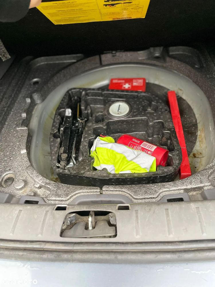 Volvo S40 2.0D Momentum - 11