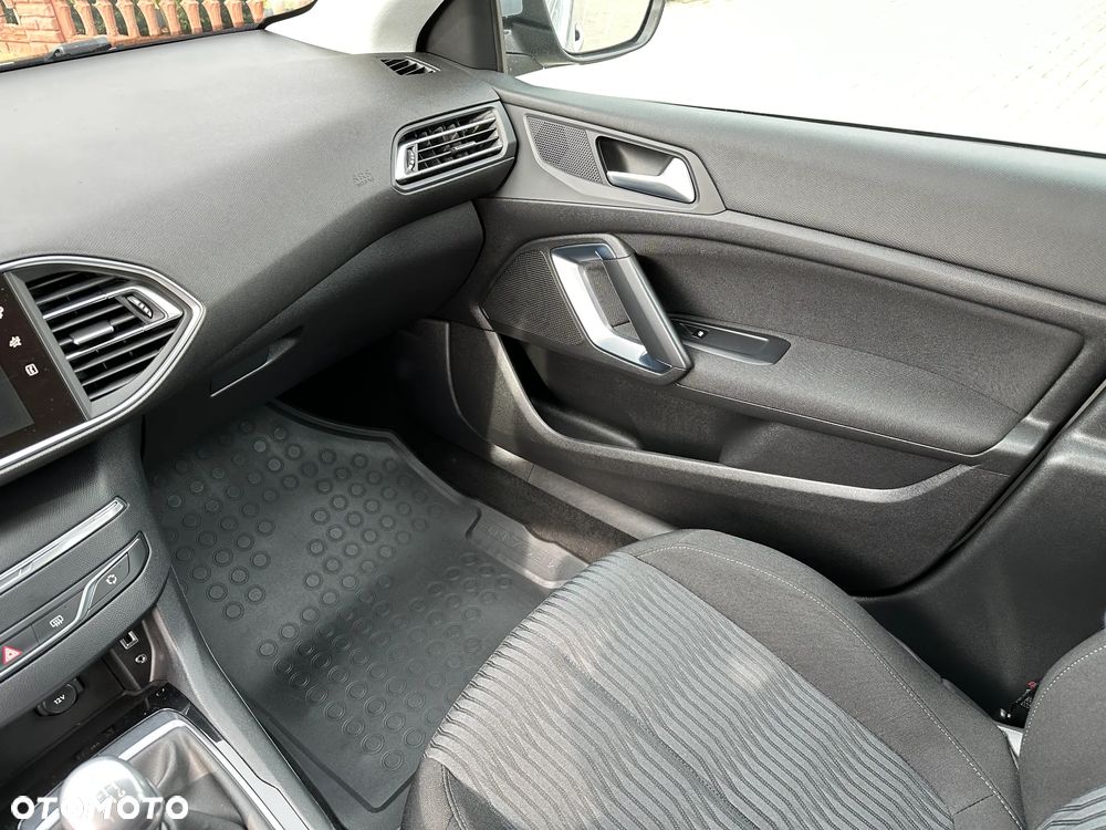 Peugeot 308 - 16