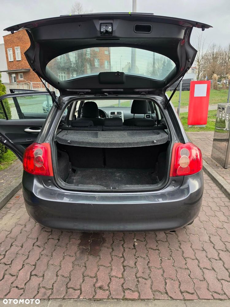 Toyota Auris - 5