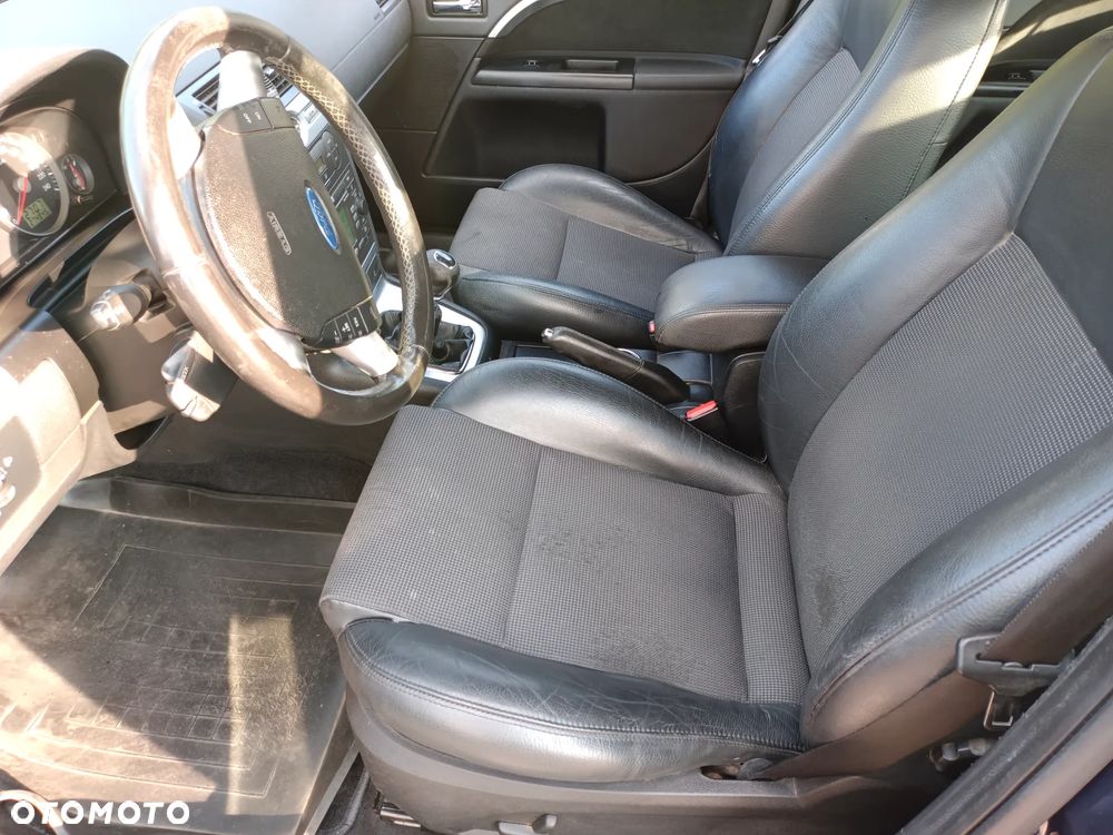 Ford Mondeo - 21