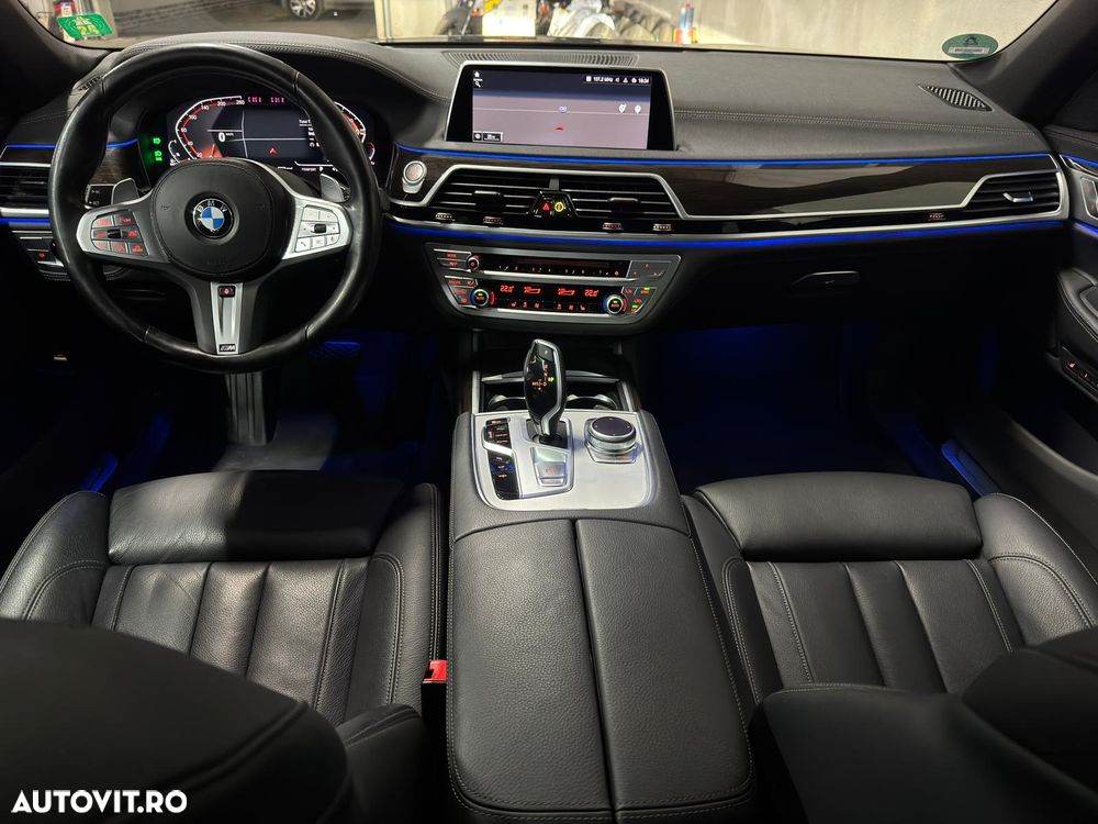 BMW Seria 7 730d xDrive MHEV - 9