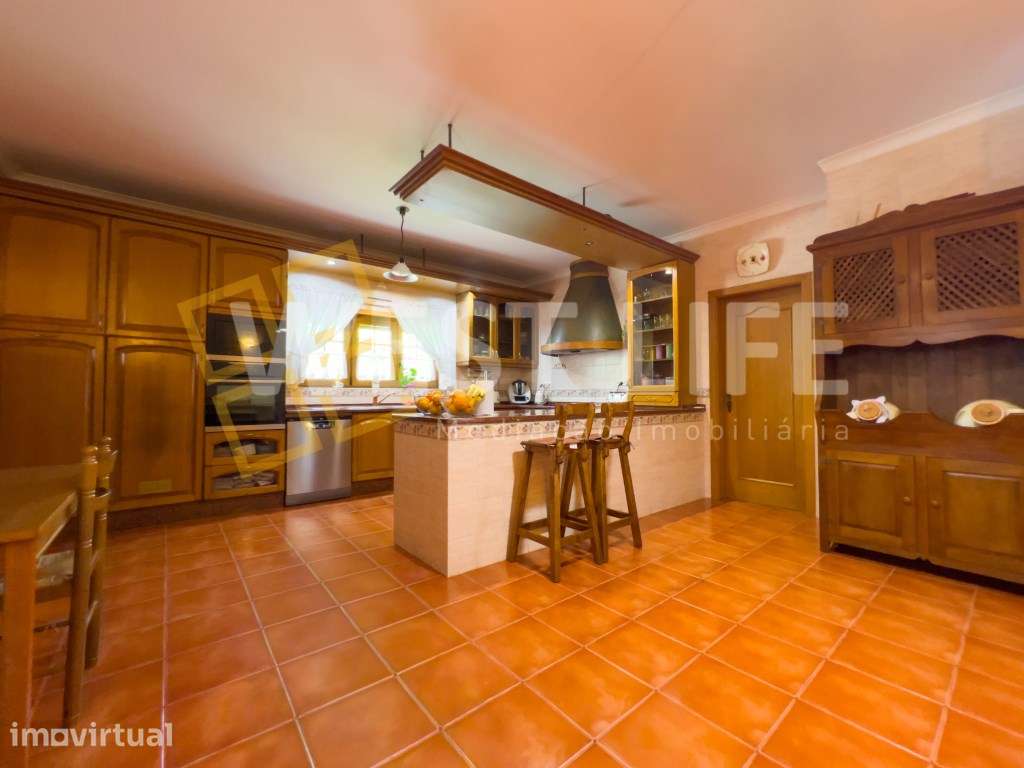 Quintinha com moradia T4+1 com piscina e zonas de Lazer em terreno ... - Grande imagem: 4/48