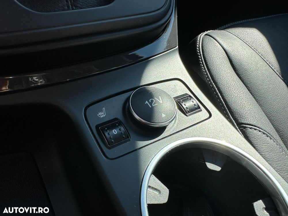 Ford Kuga - 16