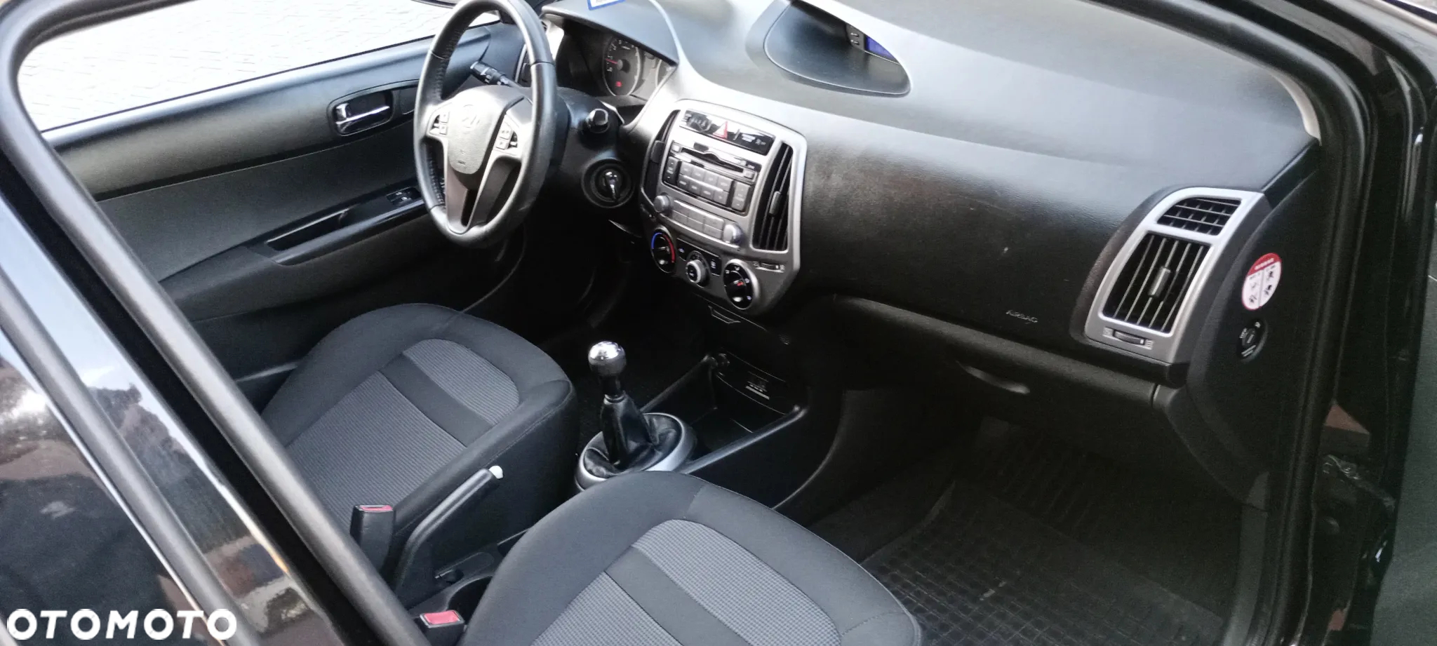 Hyundai i20 - 19