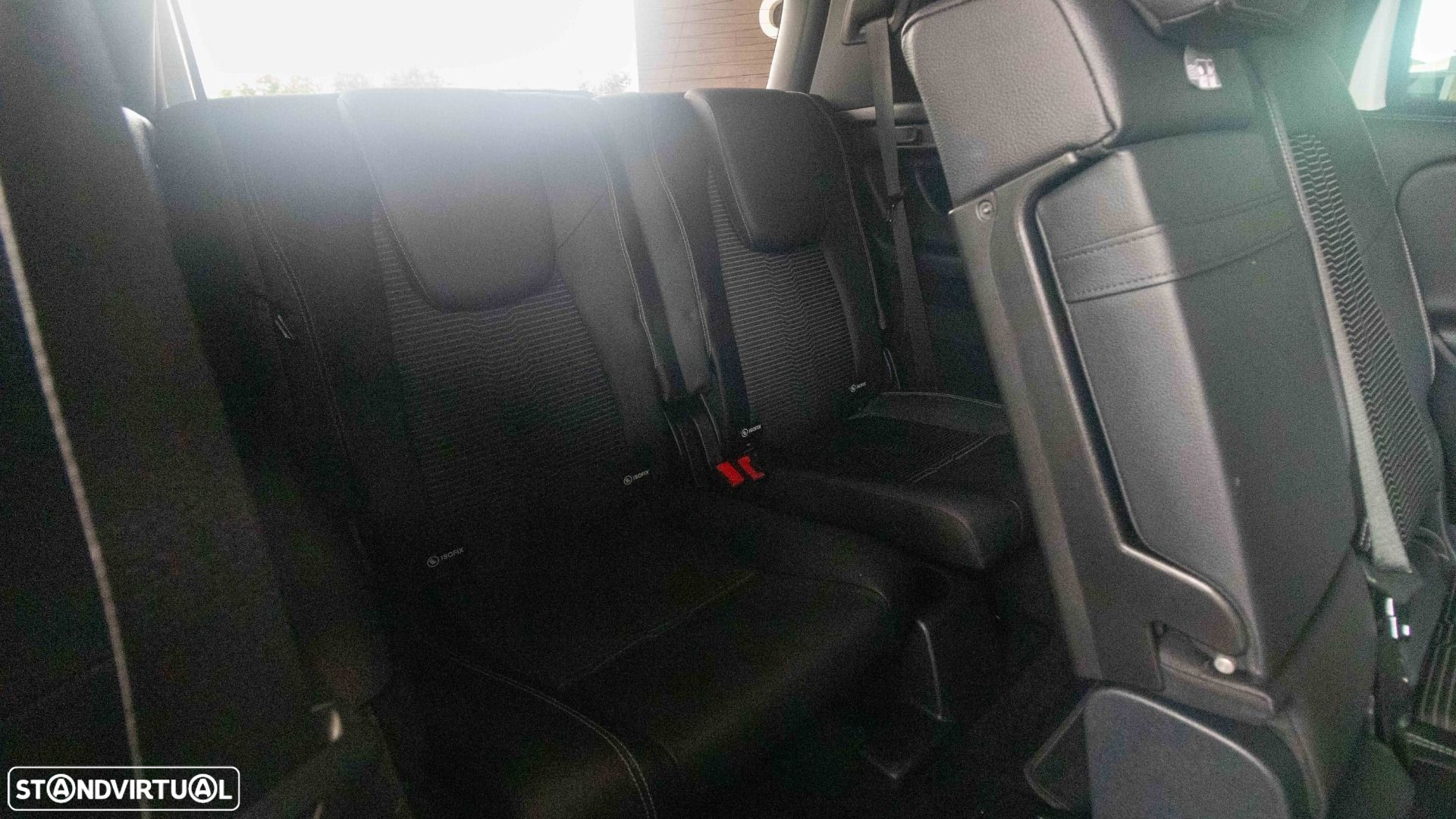 Mercedes-Benz GLB 200 - 10