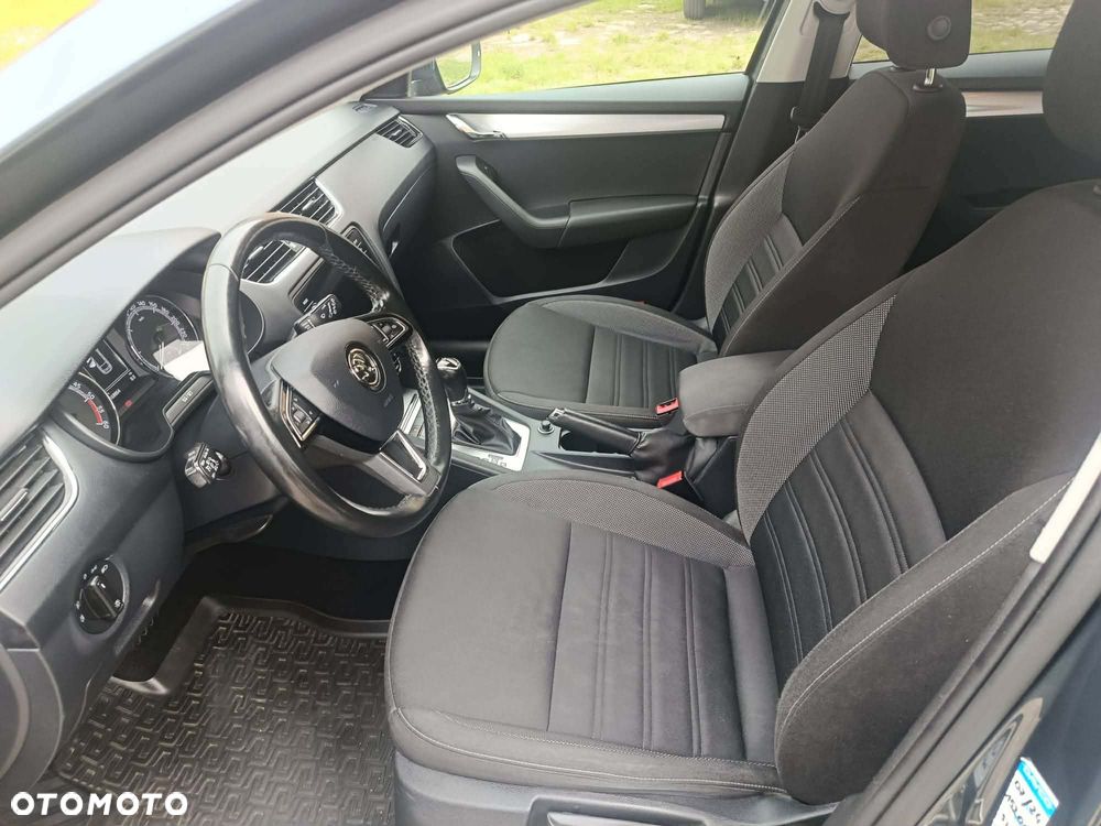 Skoda Octavia 2.0 TDI SCR Ambition DSG - 11