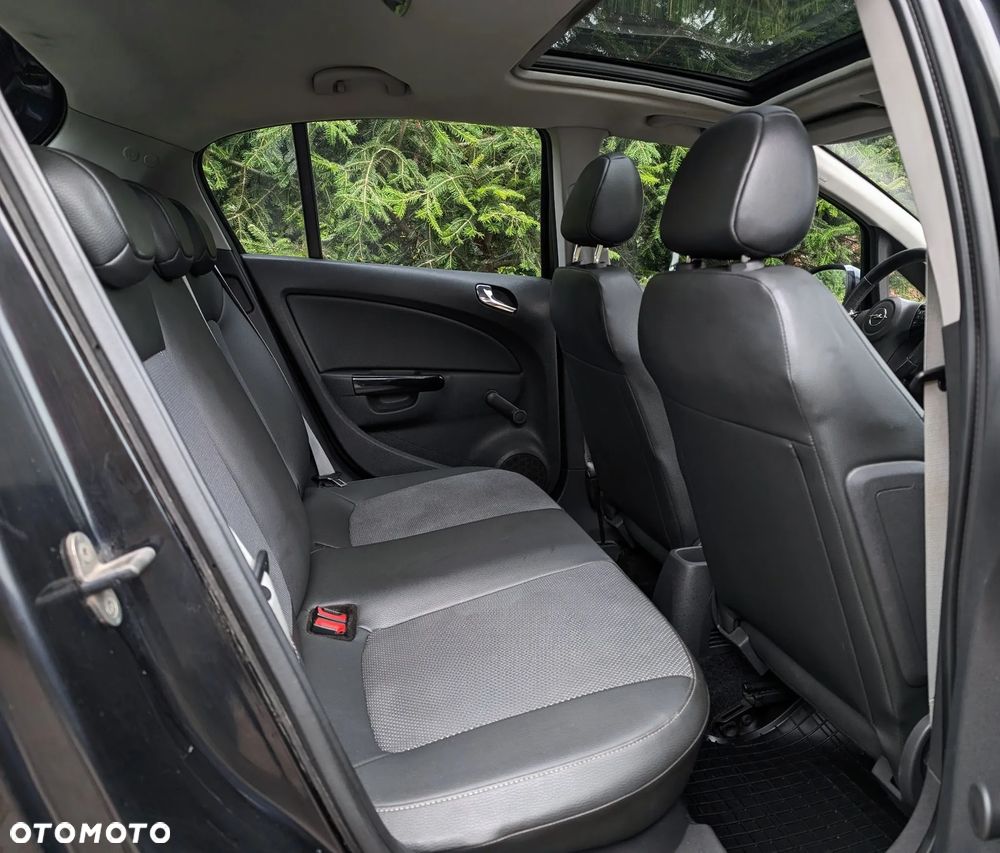 Opel Corsa 1.4 16V Automatik Cosmo - 8