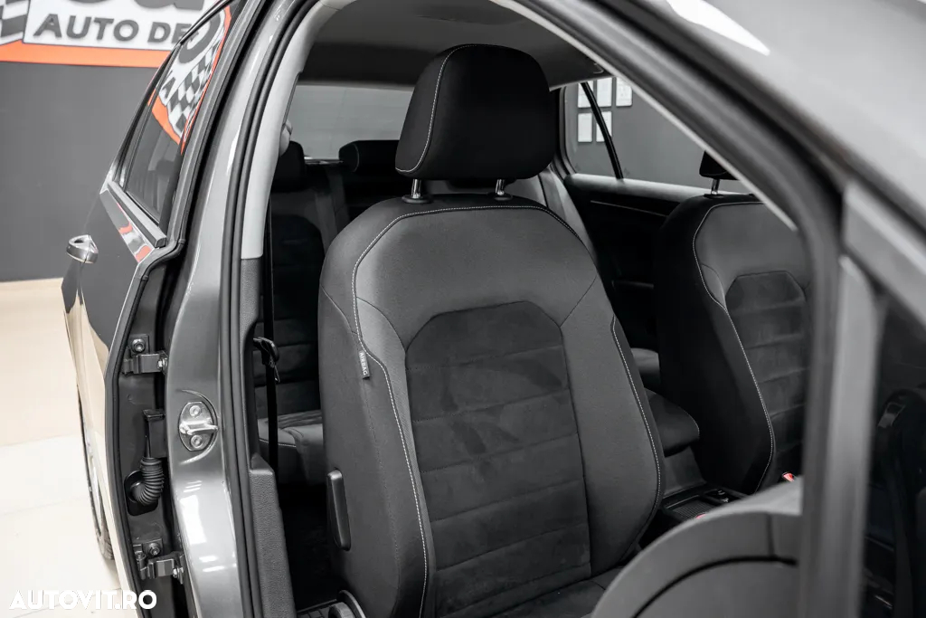 Volkswagen Golf 1.4 TSI BlueMotion Technology DSG Highline - 29