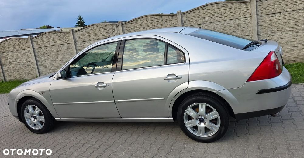 Ford Mondeo 2.0 Ghia Executive - 14