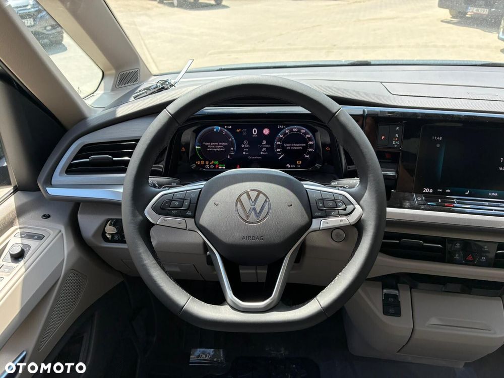 Volkswagen Multivan - 23
