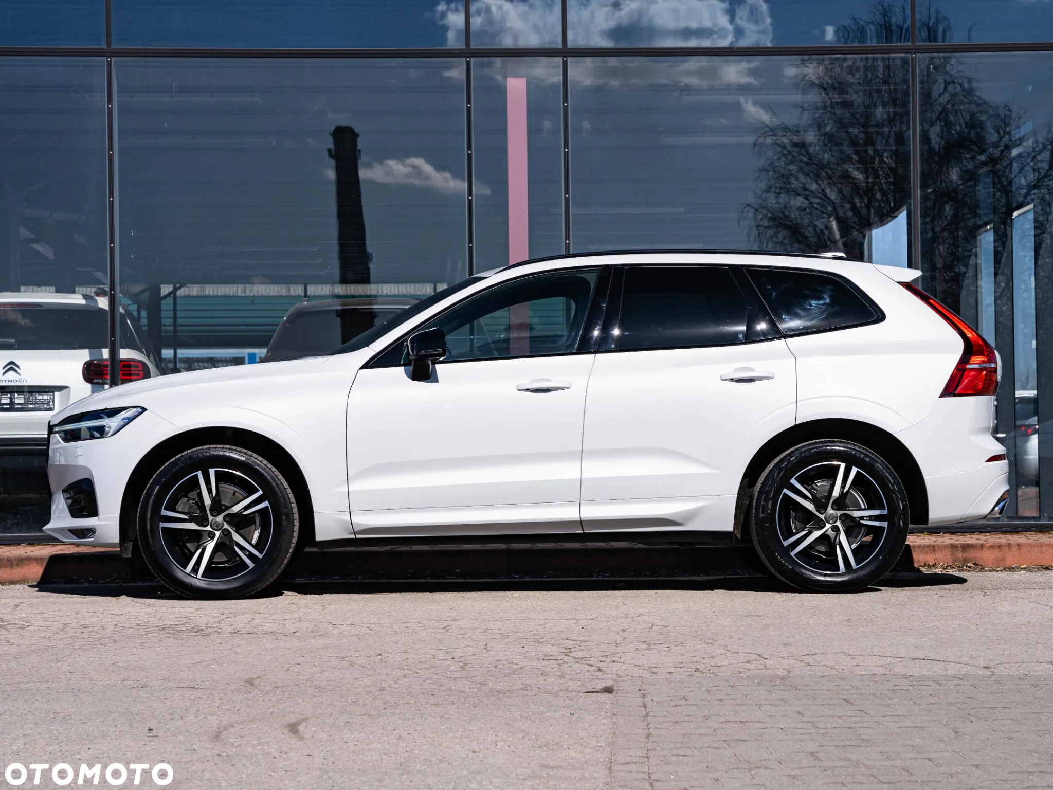 Volvo XC 60 B4 D AWD Plus Dark - 18
