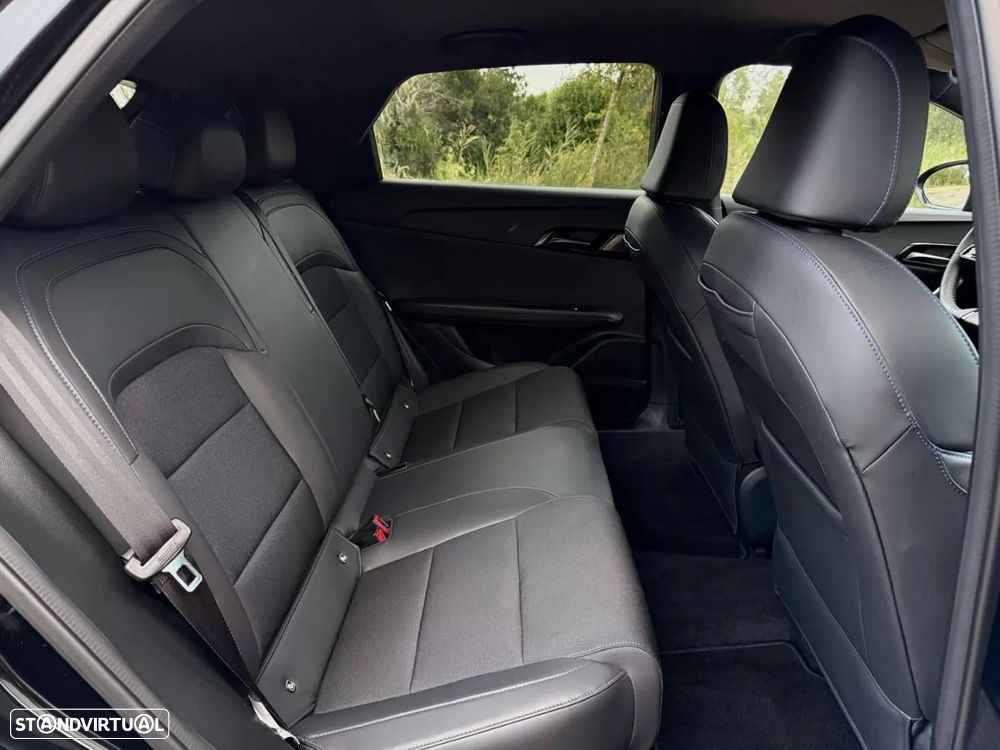 MG MG4 64 kWh Luxury - 16