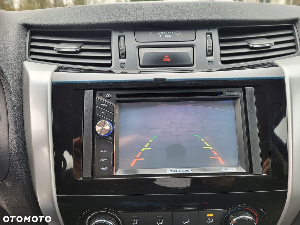 Nissan Navara 2.5 D LE Long EU5 - 9
