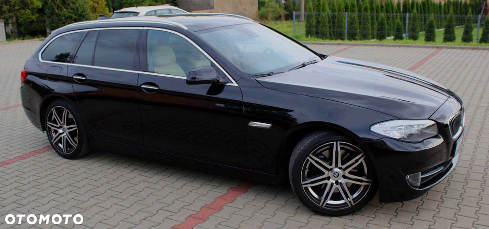 BMW Seria 5 525d - 7