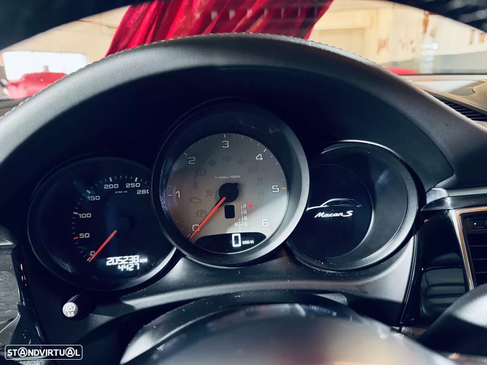 Porsche Macan S - 26