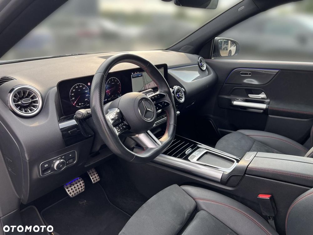 Mercedes-Benz GLA 200 AMG Line - 11