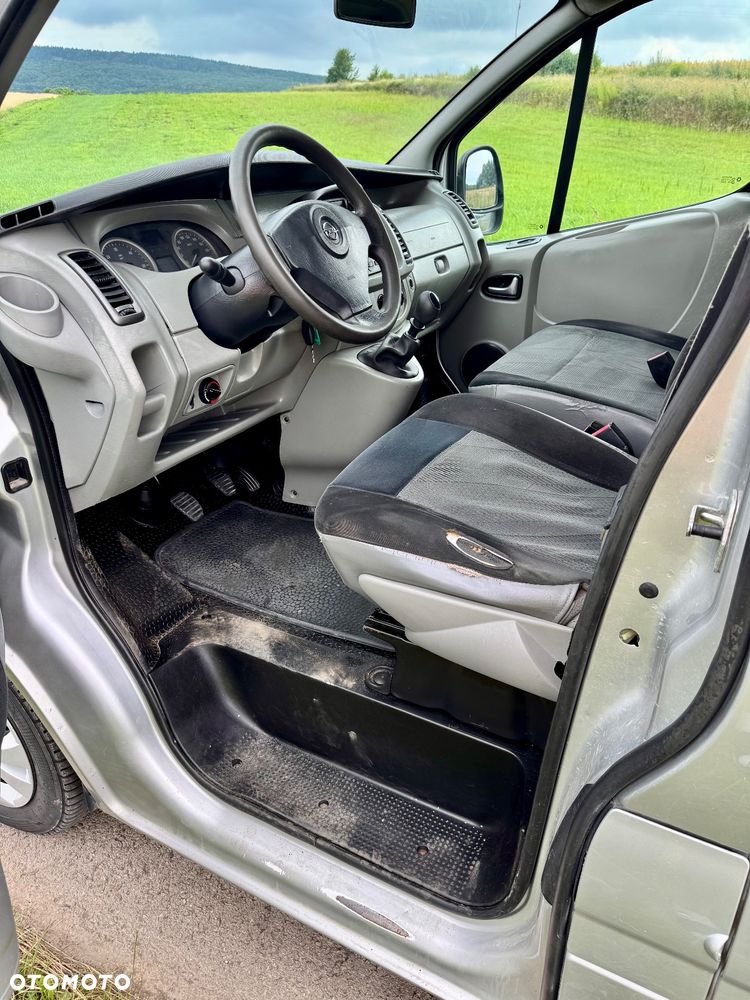 Opel Vivaro - 8