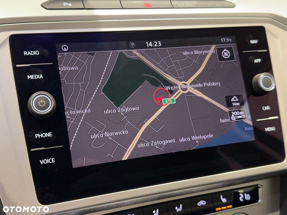 Volkswagen Passat 2.0 TDI SCR Comfortline - 26