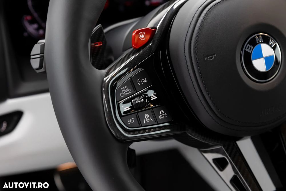 BMW M8 Competition - 30