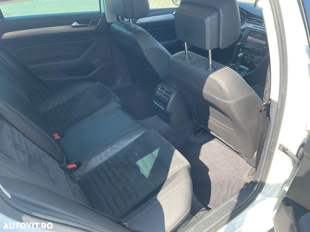 Volkswagen Passat 2.0 TDI SCR DSG Highline - 17