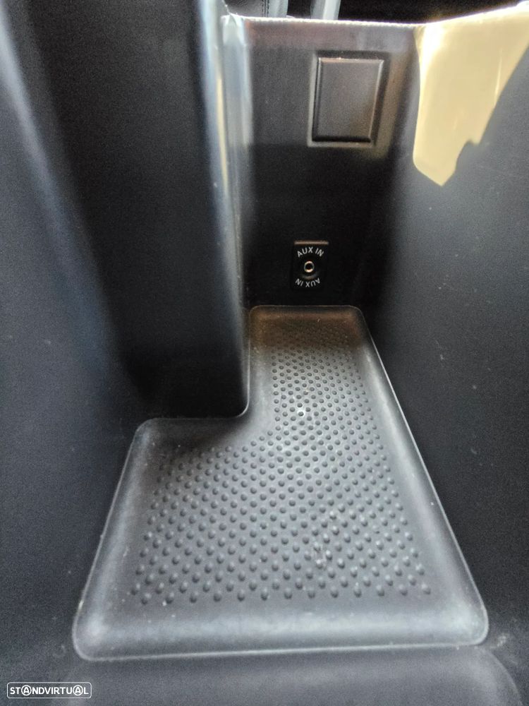 VW Golf Variant 1.6 TDi Confortline - 25