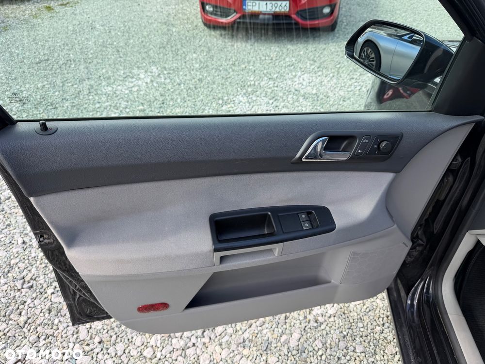 Volkswagen Polo 1.4 Comfortline - 26