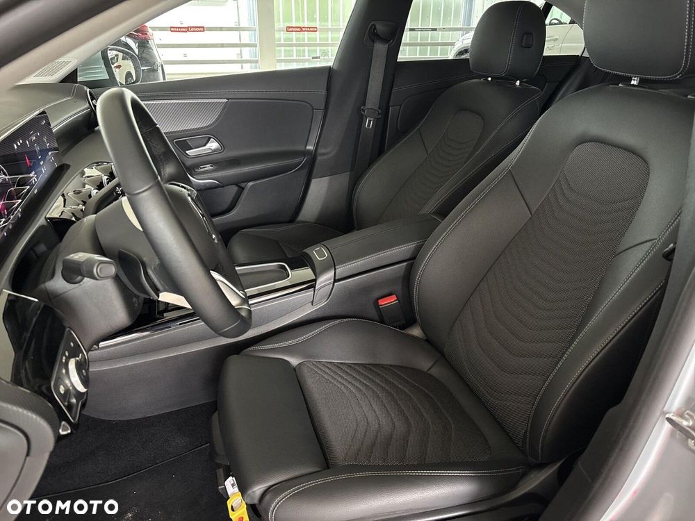 Mercedes-Benz CLA - 15