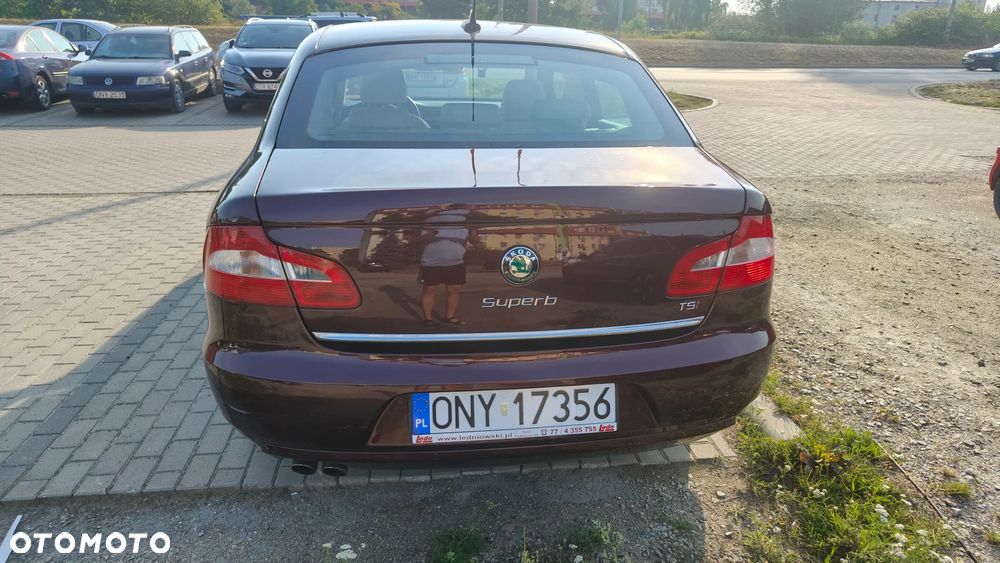 Skoda Superb 1.8 TSI Ambition - 25