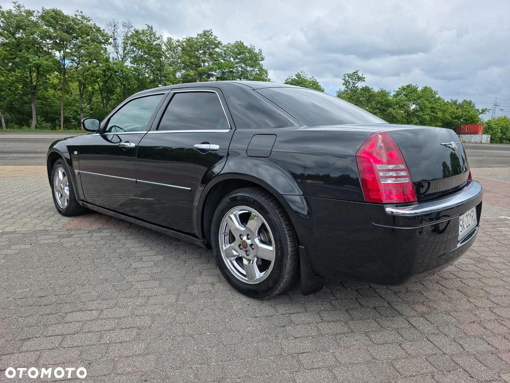 Chrysler 300C - 14