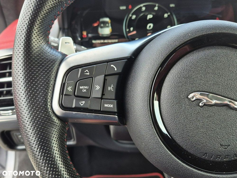 Jaguar F-Type - 29