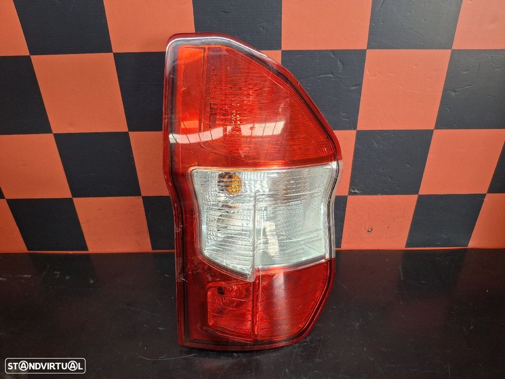 Farolim Stop Esquerdo Ford Tourneo Courier B460 Kombi - 1