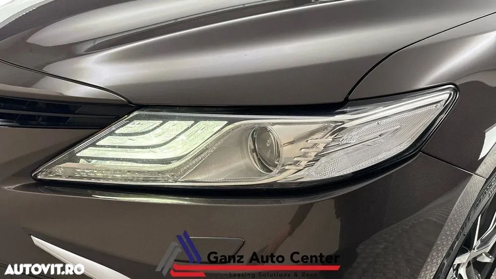 Toyota Camry Executive - 11